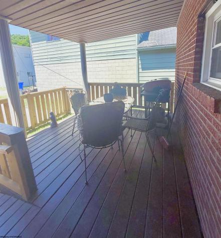 8026 Plainwood Avenue Stonewood WV 26301