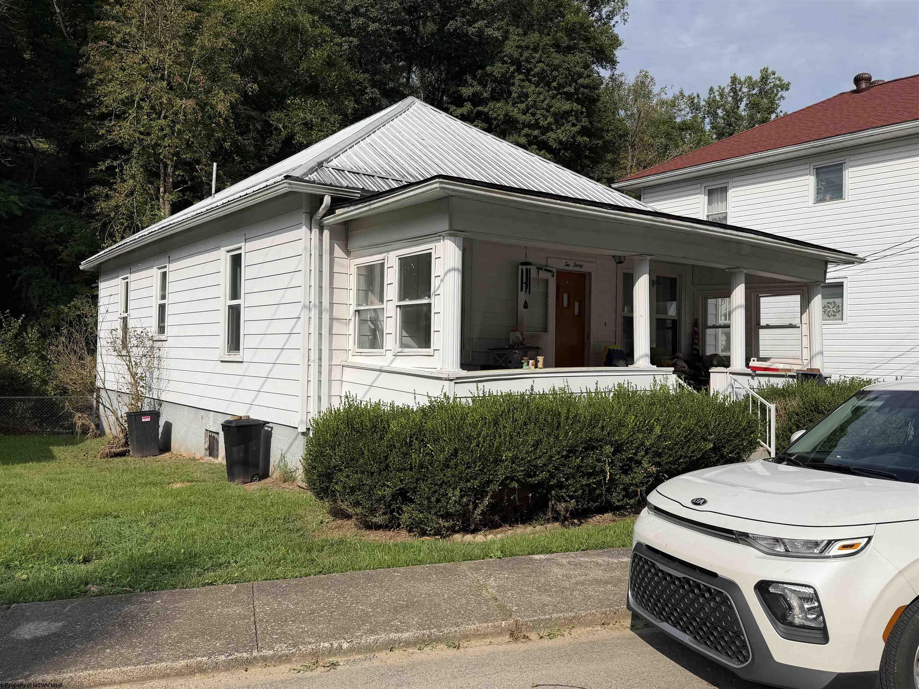 230 Cottage Avenue Weston WV 26452