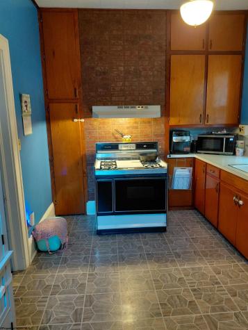 230 Cottage Avenue Weston WV 26452