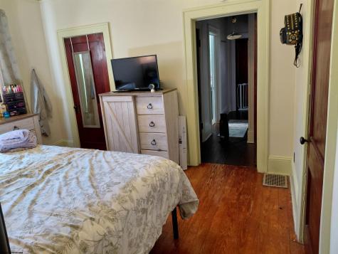 230 Cottage Avenue Weston WV 26452