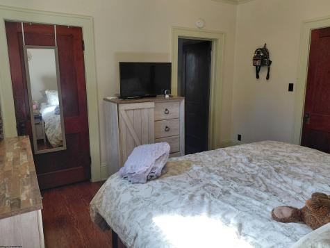 230 Cottage Avenue Weston WV 26452