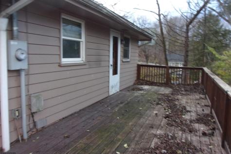 32 Cleveland Avenue Westover WV 26501
