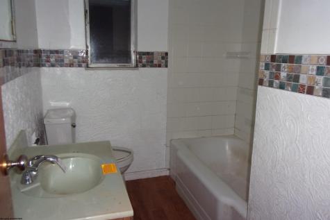 32 Cleveland Avenue Westover WV 26501