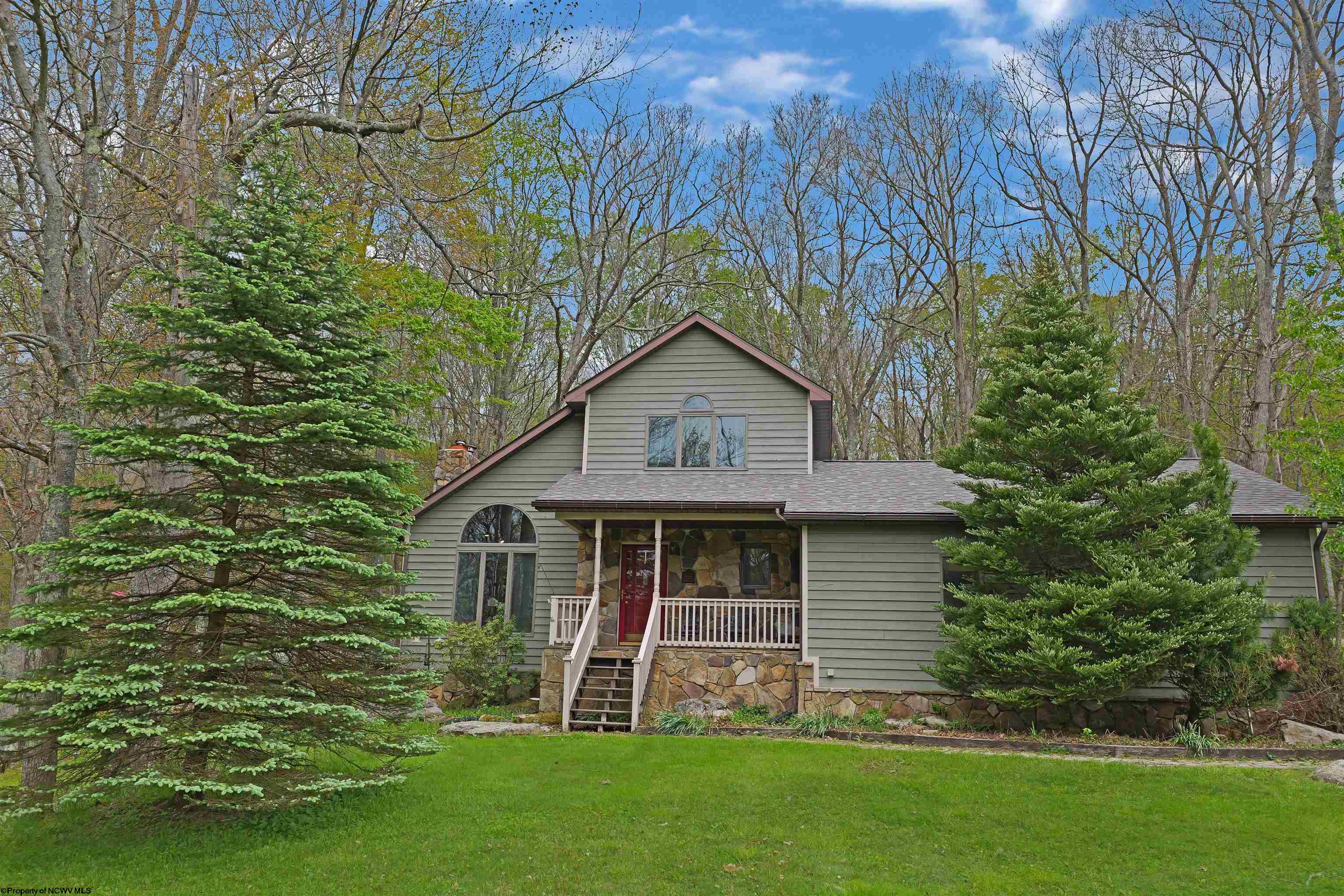17 Goldfinch Lane Terra Alta WV 26764