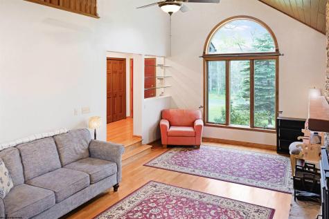 17 Goldfinch Lane Terra Alta WV 26764