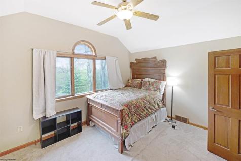17 Goldfinch Lane Terra Alta WV 26764