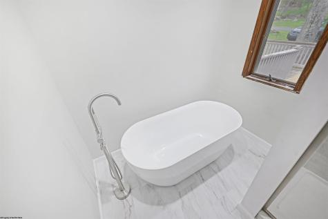 17 Goldfinch Lane Terra Alta WV 26764