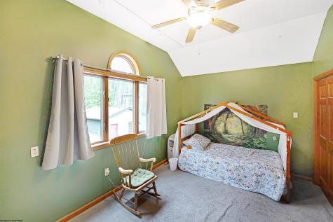 17 Goldfinch Lane Terra Alta WV 26764