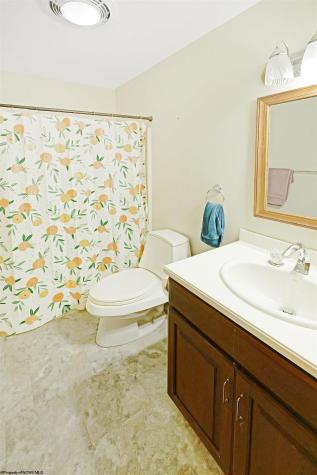 17 Goldfinch Lane Terra Alta WV 26764