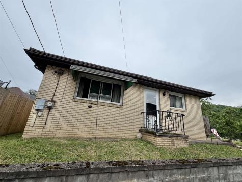 520 Mahan Avenue Follansbee WV 26037