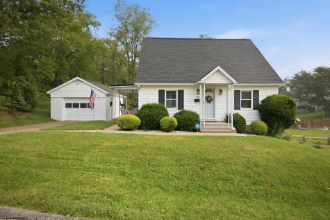 122 E Smith Street Bridgeport WV 26330