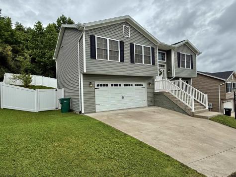 249 Woodbury Drive Fairmont WV 26554