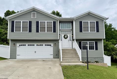 249 Woodbury Drive Fairmont WV 26554
