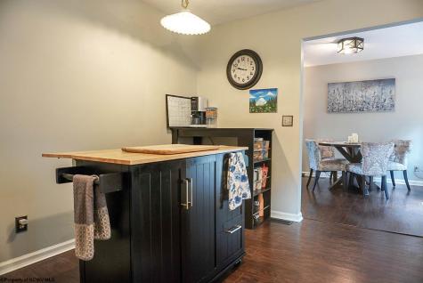 243 Aurora Drive Morgantown WV 26508