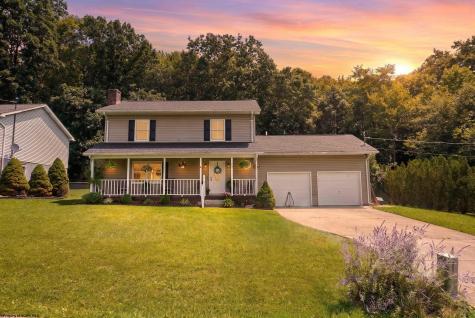 243 Aurora Drive Morgantown WV 26508
