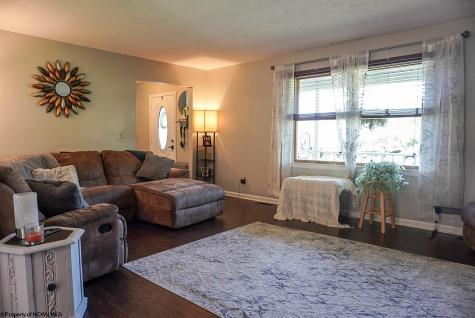 243 Aurora Drive Morgantown WV 26508
