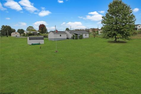81 Sunset Drive Reedsville WV 26547