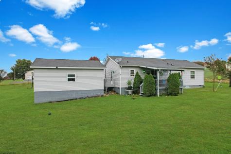 81 Sunset Drive Reedsville WV 26547