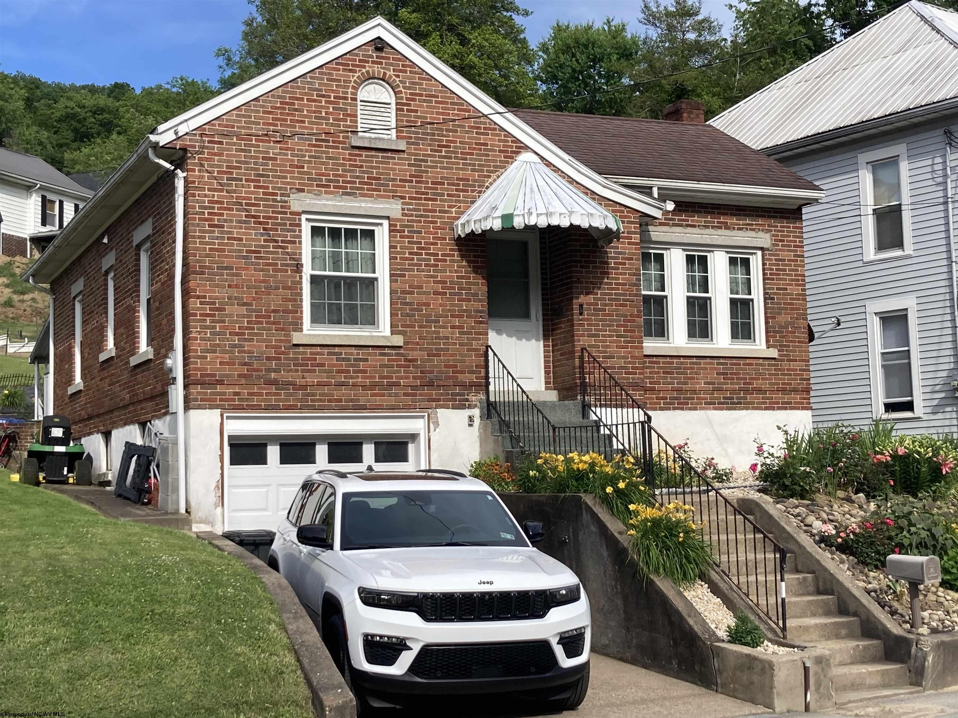 125 Cottage Avenue Weston WV 26452