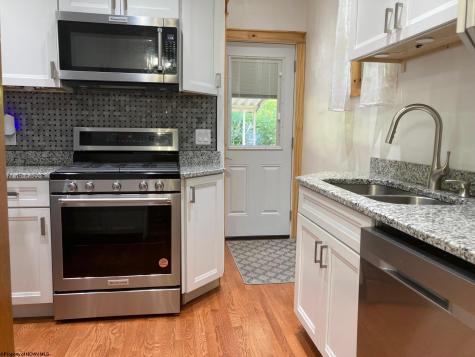 125 Cottage Avenue Weston WV 26452