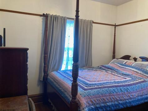 125 Cottage Avenue Weston WV 26452