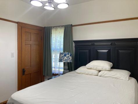 125 Cottage Avenue Weston WV 26452