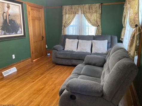 125 Cottage Avenue Weston WV 26452