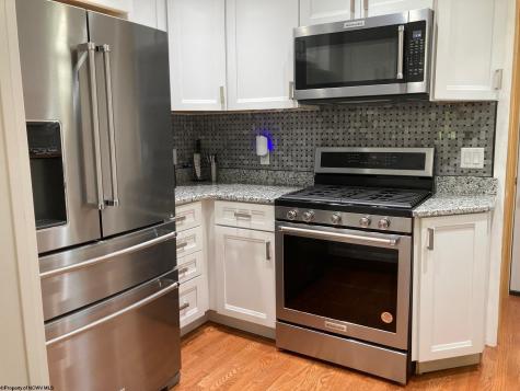 125 Cottage Avenue Weston WV 26452