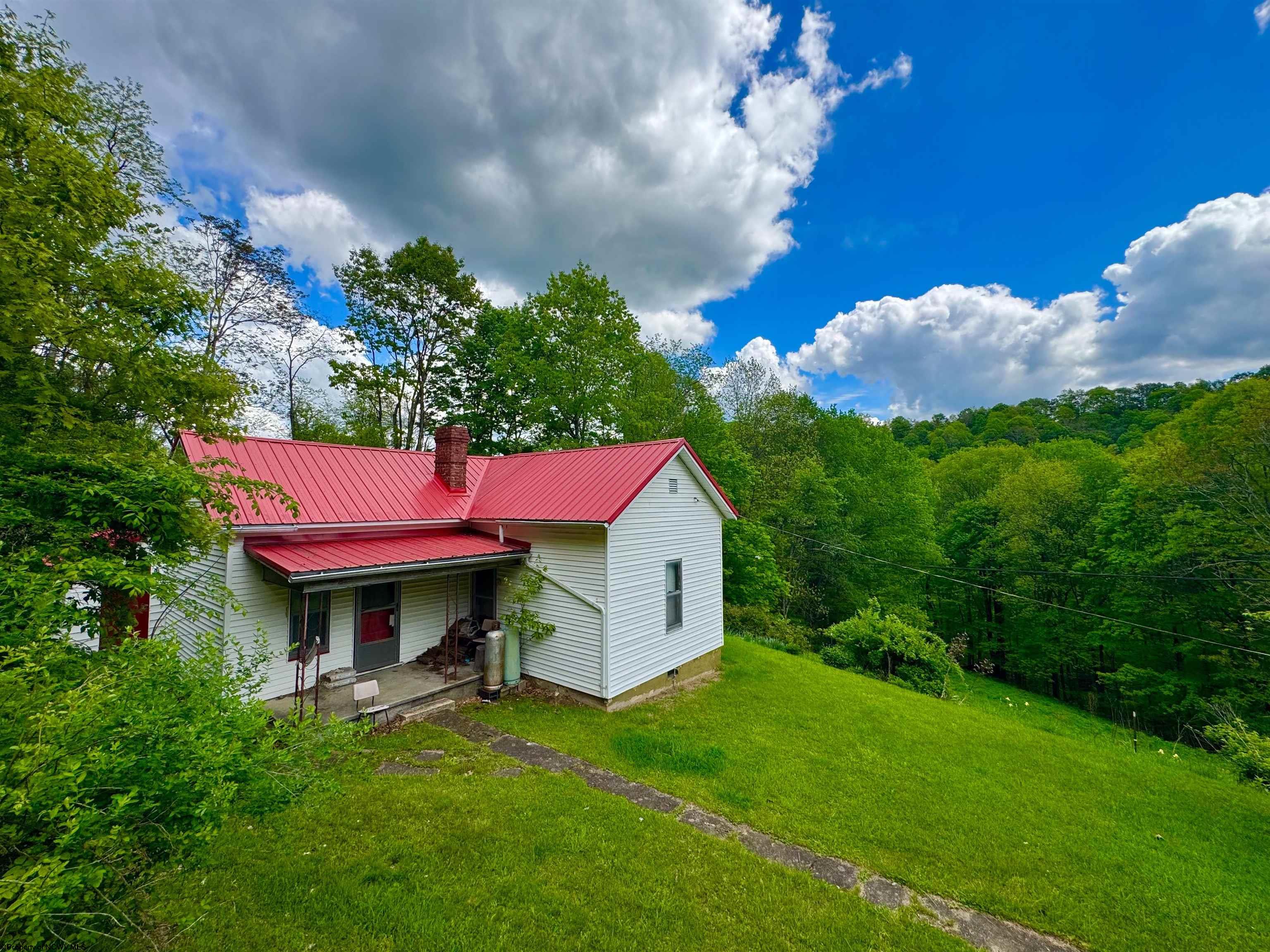 14451 Proctor Creek Road New Martinsville WV 26155