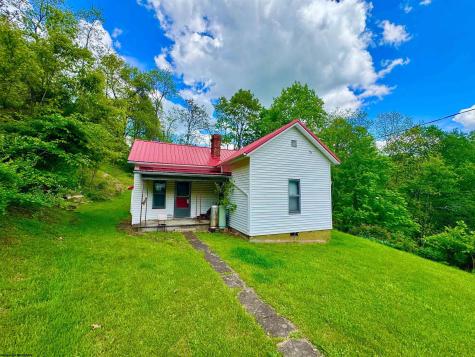 14451 Proctor Creek Road New Martinsville WV 26155