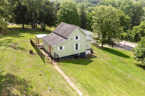 16 Davis Heights Road Maidsville WV 26541