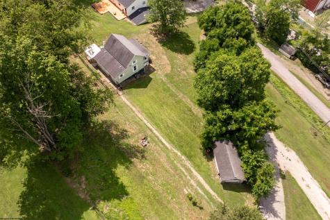 16 Davis Heights Road Maidsville WV 26541