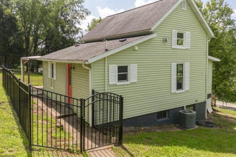 16 Davis Heights Road Maidsville WV 26541