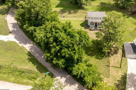 16 Davis Heights Road Maidsville WV 26541