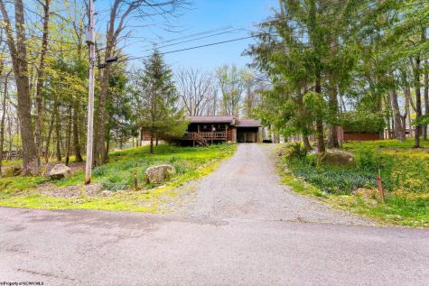37 Sorrel Court Terra Alta WV 26764