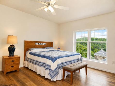 39 Dockview Lane Morgantown WV 26508