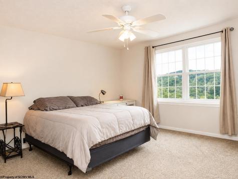 39 Dockview Lane Morgantown WV 26508
