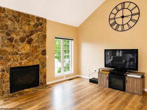 39 Dockview Lane Morgantown WV 26508
