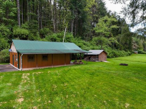 2086 Teagarden Fork Road Metz WV 26585