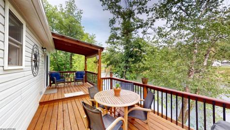 378 White Island Road Fairmont WV 26554