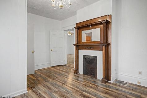387 Dille Street Morgantown WV 26505