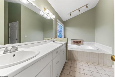 3004 Fallen Oak Road Morgantown WV 26508