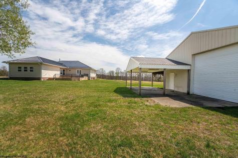 932 Linton Road Independence WV 26374