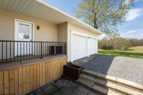 932 Linton Road Independence WV 26374