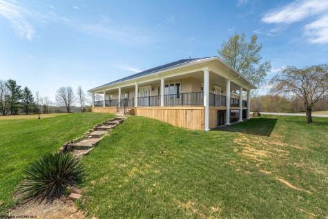 932 Linton Road Independence WV 26374