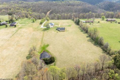 932 Linton Road Independence WV 26374