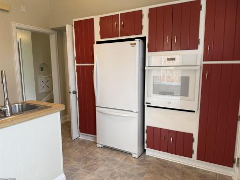 1201 Peacock Lane Fairmont WV 26554