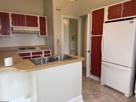 1201 Peacock Lane Fairmont WV 26554