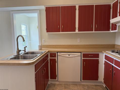 1201 Peacock Lane Fairmont WV 26554