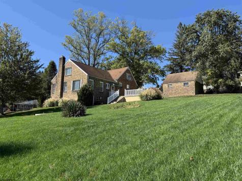 1201 Peacock Lane Fairmont WV 26554